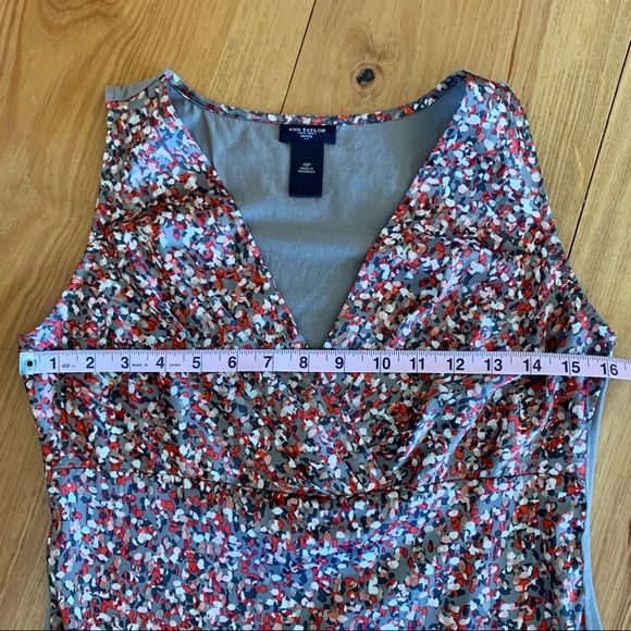 Ann Taylor Criss Cross VNeck Confetti Pattern Top - Picture 6 of 9